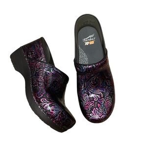 Dansko XP Purple Engraved Floral Clogs Size 10.5-11 NEW